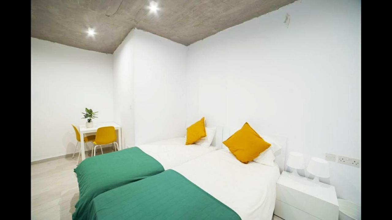 Aces Flats Apartment *